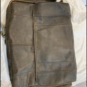 Wilson’s Leather Men's Brown Messenger Bag